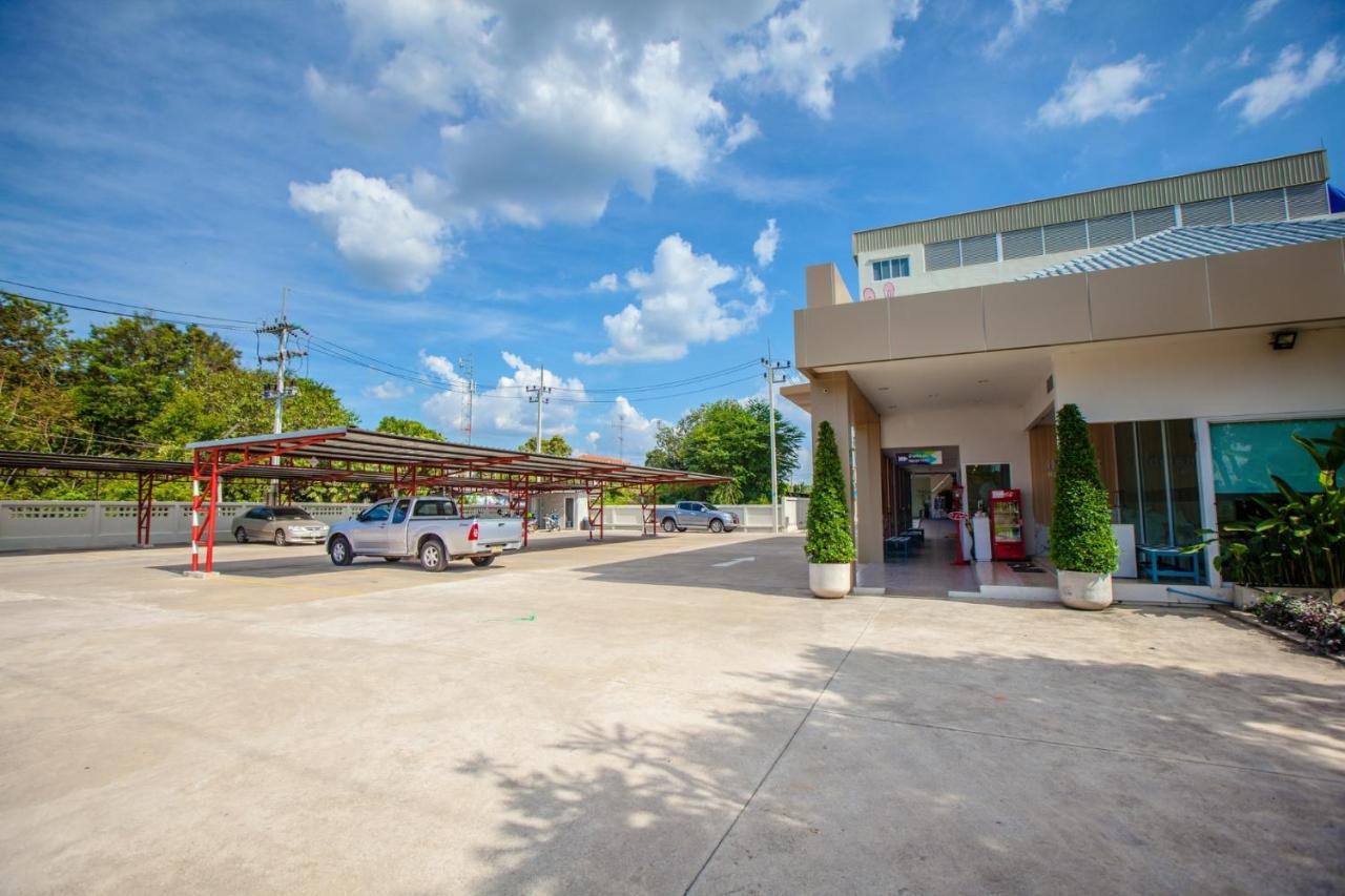 Irabbit Hotel Prachinburi Exterior foto